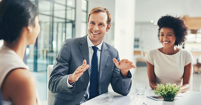 Businessman-discussing-combatting-fraud