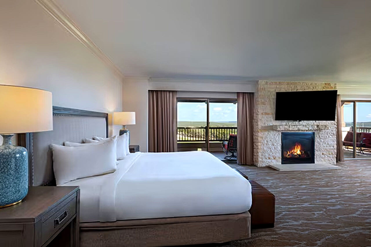 hotel guestroom